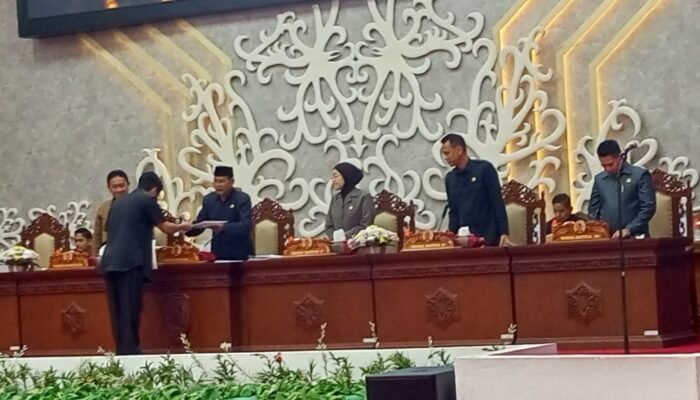 Paripurna Perdana 2026, DPRD Kalteng Laporkan Hasil Reses Dapil