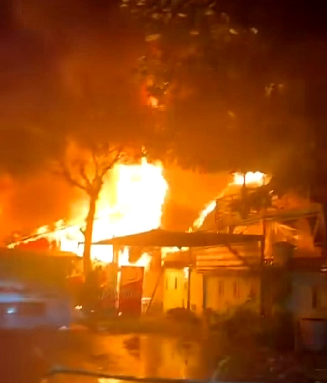 Rumah Jaga dan Kantin SMAN 7 Banjarmasin Ludes Terbakar 1 IMG 20260107 101415