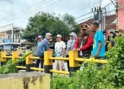 Tinjau Pengerukan Sungai Pramuka, Noor Latifah Dorong Penanganan Banjir Berkelanjutan
