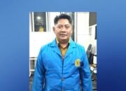 Kenakan Almamater, Bupati HST Dorong Generasi Muda Terus Menuntut Ilmu