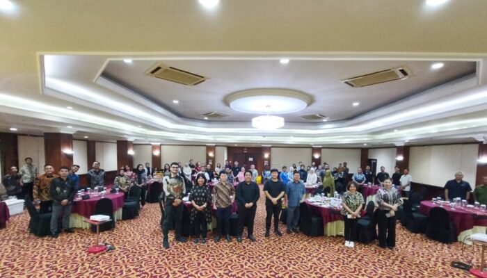 Mitsubishi Fuso dan PT Sumber Berlian Motors Perkuat Hubungan dengan Pelaku Usaha dan Apresiasi Konsumen Lewat “Promo Spesial 55Th”