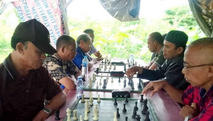 Kalahkan Baihaki, Anwar Juara Catur Cepat Klub Menara Putih Banjarmasin