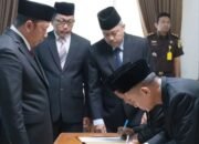 Lantik 76 Pejabat, Bupati Batola Tekankan Profesionalisme dan Mutu Pendidikan