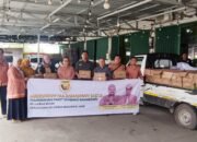 Yuni Abdi Nur Sulaiman Salurkan 8.000 Paket Ramadan untuk Warga KKB, Kader Golkar Banjarmasin dan Masyarakat