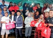 Wagub Kalsel Bersama Pemain Barito Putera Sambangi Warga Terdampak Banjir di Gudang Tengah