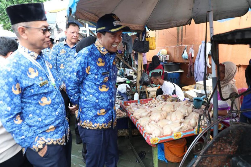 Pastikan Harga Bahan Pokok Stabil di Pasar Kandangan 1 Hal 12 HSS 1 3 klm 4