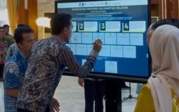 Hal 4 4 KLM Martapura Penandatanganan Komitmen