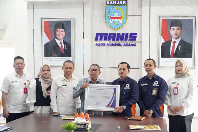 Hal 4 4 KLm Martapura Serahkan Opini