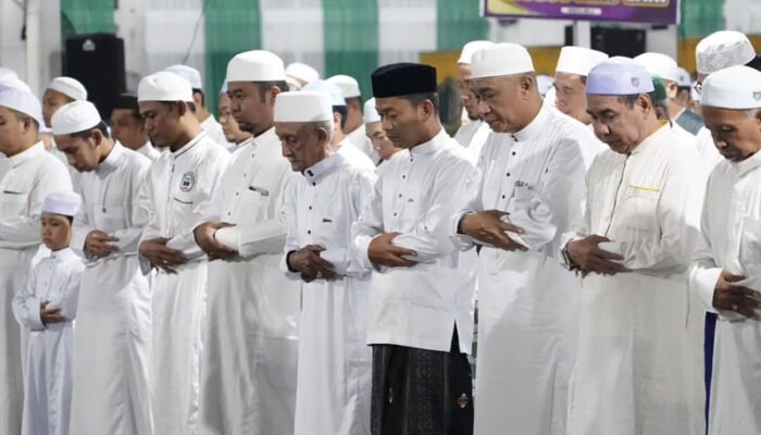 Wali Kota Banjarmasin Hadiri Haul ke-6 Guru Zuhdi di Sungai Jingah 4 Hal 5 7 Klm Kontrak 3