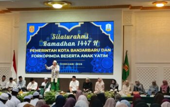 Serahkan Tali Asih untuk Anak Yatim, Wali Kota Banjarbaru Ajak Berani Bermimpi 5 Hal 6 3 KLM BJB 1 8