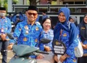 Petugas Homecare dan Bidan di Bantu Kendaraan Roda Dua