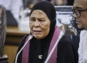 Nenek Saudah, Korban Tolak Aktivitas Tambang Ilegal Titikkan Air Mata Saat Hadiri RDP di DPR RI