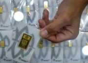 Emas Antam Merosot Hingga Rp183.000