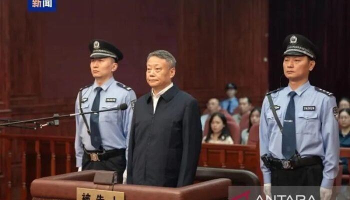Mantan Menteri Kehakiman China Dipenjara Seumur Hidup karena Korupsi