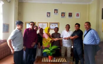 Tokoh Masyarakat Kalsel Serahkan Pernyataan Sikap Pengadilan Negeri Banjarmasin, Berikan Dukungan Moril ke Anang Syakhfiani 4 IMG 20260203 WA0057