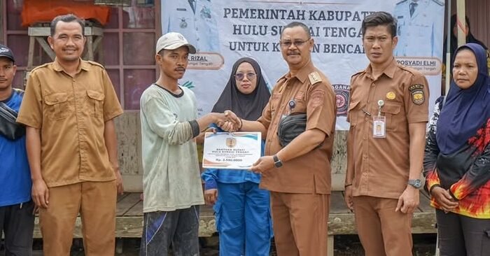 Pemkab HST Salurkan Bantuan Korban Puting Beliung