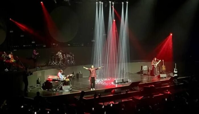 Lagu Tinggal Sehari Awali Konser KLa Project