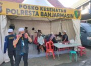 Tim Dokkes Polri Sigap Bantu Jamaah Laka Lantas