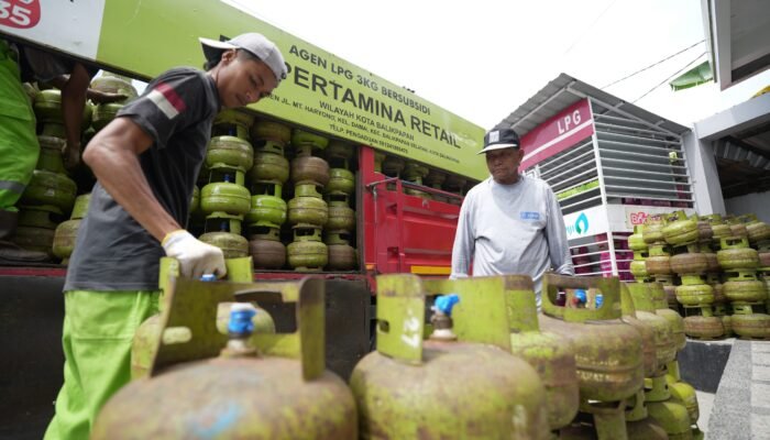 Sambut Ramadhan dan Nyepi, Pertamina Patra Niaga Regional Kalimantan Lakukan Extra Dropping dan Gelar Operasi Pasar