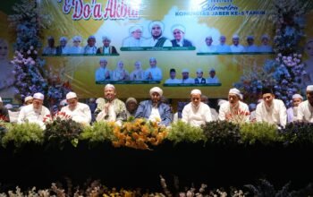 Tapin Bershalawat, Satukan Semua Kalangan Bersyukur Satu Tahun Kepemimpinan Bupati dan Wakil Bupati Tapin 4 IMG 20260215 WA0013