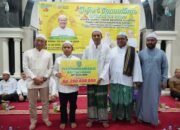 Bupati Tapin dan Wakil Bupati Buka Bersama Warga Masjid Darussalam Desa Suato Lama