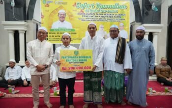 Bupati Tapin dan Wakil Bupati Buka Bersama Warga Masjid Darussalam Desa Suato Lama 4 IMG 20260224 WA0024