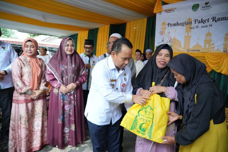 Baznas Tapin Salurkan 1.600 Paket Ramadan untuk Dhuafa dan Disabilitas 1 IMG 20260225 WA0014 scaled e1771992674747