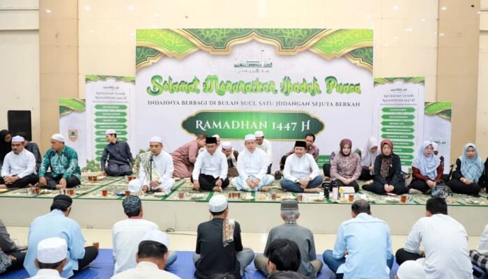Wagub Hasnuryadi Buka Puasa Bersama Awal Ramadan 1447 H di Sabilal Muhtadin