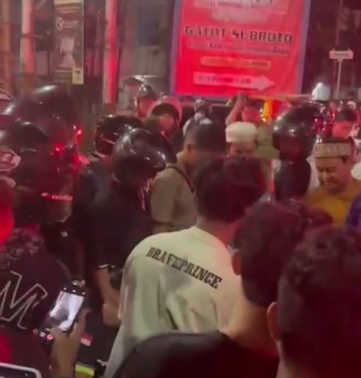 Heboh, Perempuan Diduga Jatuh dari Fly Over Gatot Subroto, Video Beredar Luas di Media Sosial 1 IMG 20260222 045831