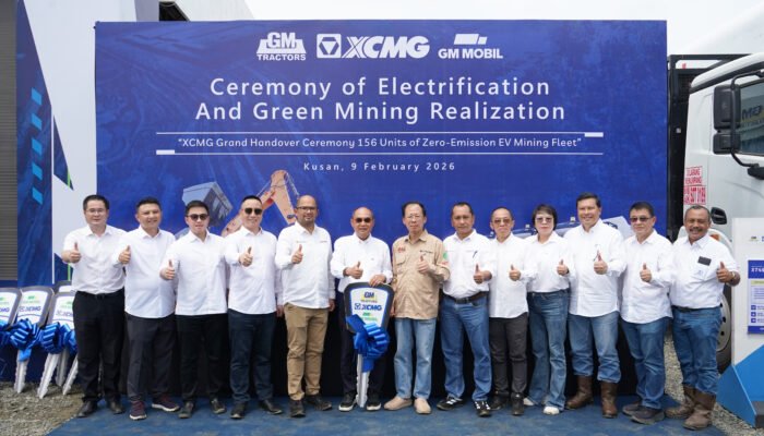 PT Gaya Makmur Tractors dan PT Gaya Makmur Mobil Dukung Green Mining, Serahkan 156 Unit Dump Truck dan Alat Berat Listrik XCMG ke PT Borneo Indobara