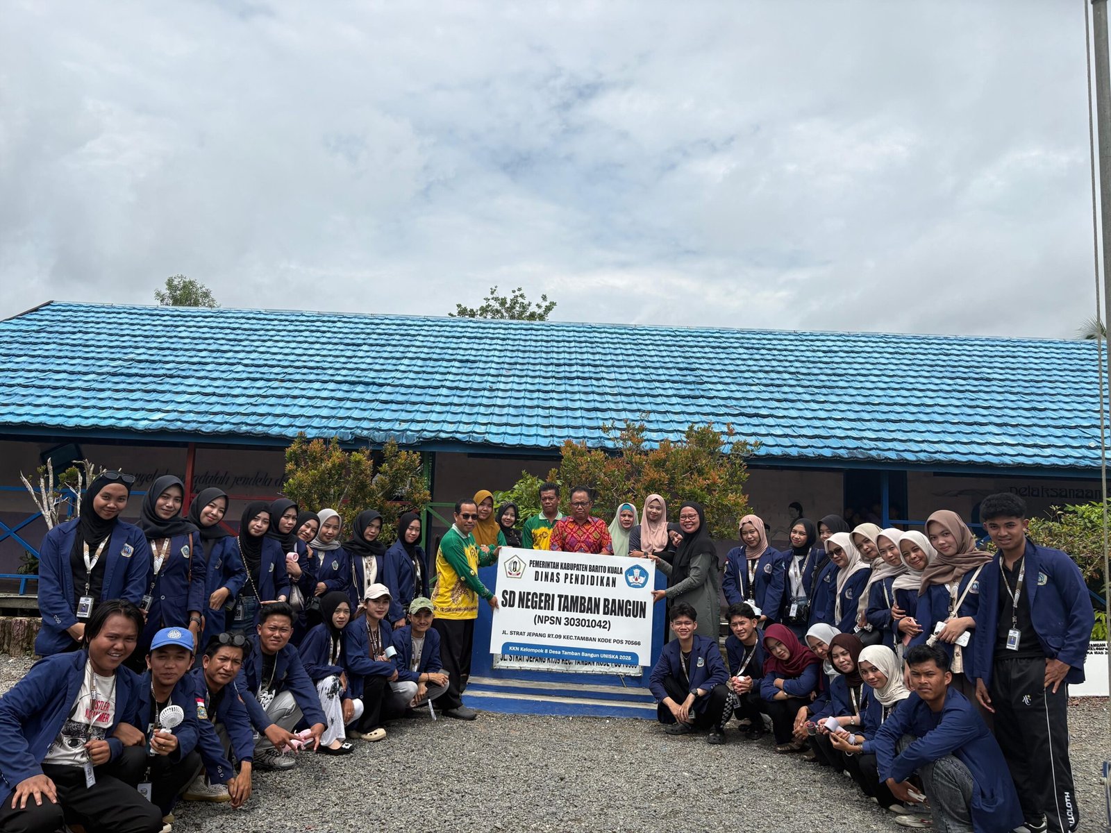 Mahasiswa KKN UNISKA Berdayakan Sumber Daya Lokal untuk Wujudkan Desa Tamban Bangun yang Mandiri 1 kel8 scaled