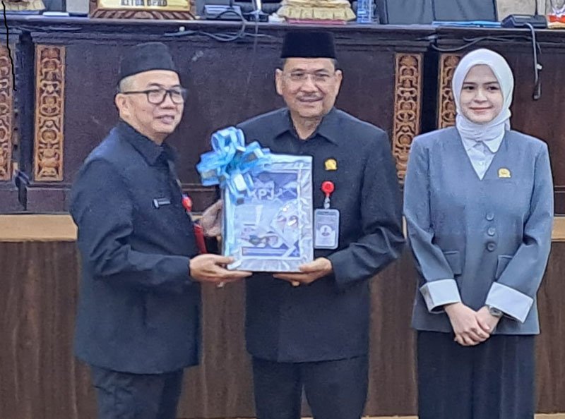 Pertumbuhan Ekonomi Kalsel di Atas Rata-rata Nasional 1 1 2 klm deprd