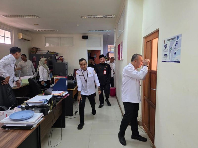 Sidak Sejumlah SKPD di Pemprov Kalsel 1 1 25 klm Sidak Sekda