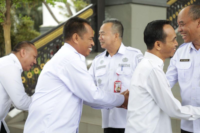 1 35 klm Kontrak Pemprov 25 Sekdaprov Kalsel pimpin apel pagi