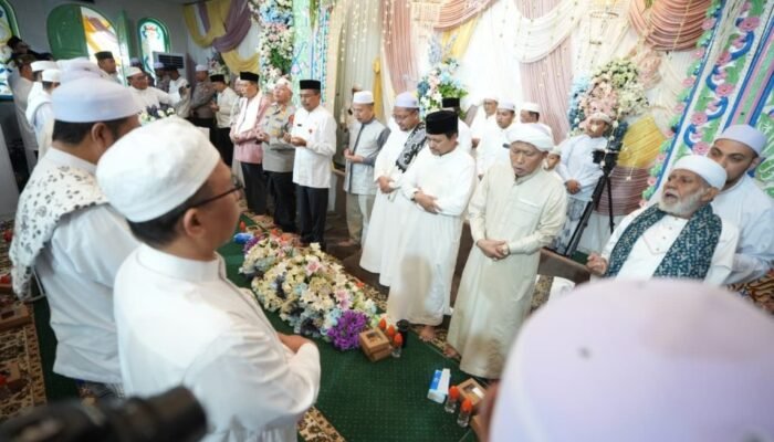 Puluhan Ribu Jemaah di Dalam Pagar Ulu