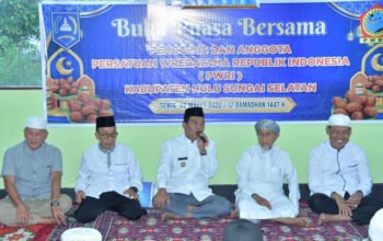 Bupati dan Wabup Buka Puasa Bersama PWRI 4 Hal 12 HSS 1 3 klm 1