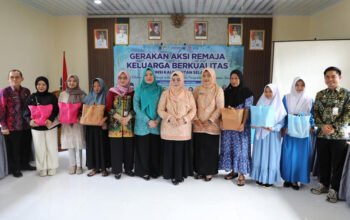 Gerakan Aksi Remaja Keluarga Berkualitas Upaya Pencegahan Stunting HSS 4 Hal 12 HSS 1 3 klm