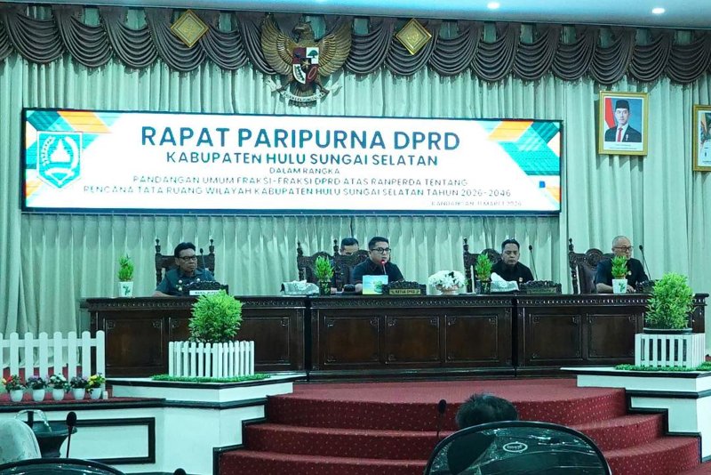Pandangan Umum Atas Ranperda RTRW 2026-2046 1 Hal 12 HSS 3 klm 7