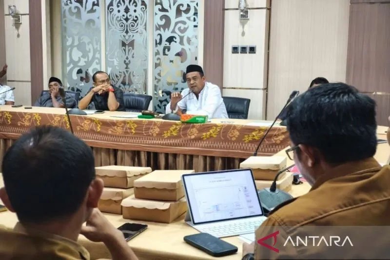 DPRD Minta Pasar Pagatan Segera Direlokasi 1 Hal 12 Tanbu 35 klm 17