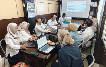 Hal 4 4 KLM SINKRONKAN PROGRAM