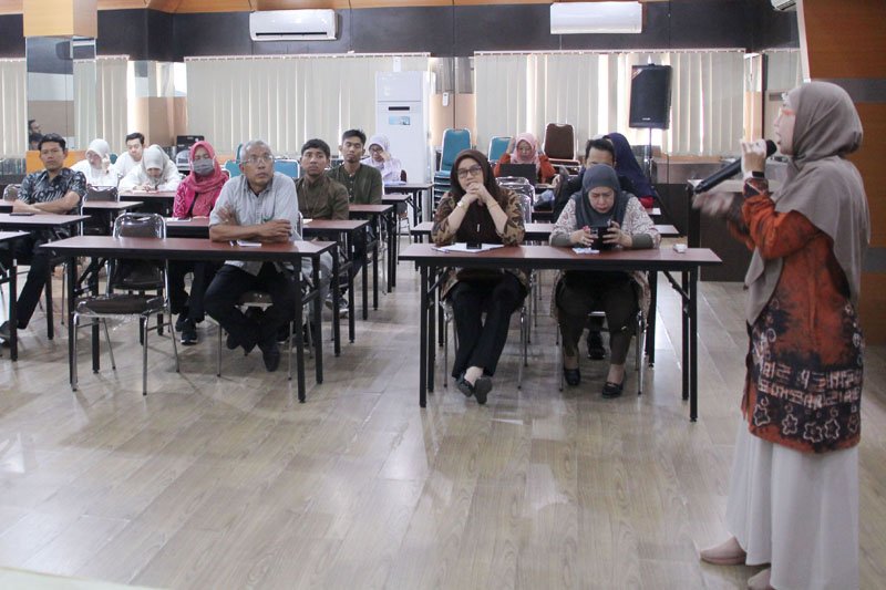 Hal 4 4 KLm Martapura Data Ekonomi