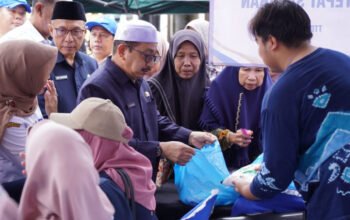 Jaga Daya Beli, Pemkab Konsisten Gelar Pasar Murah 5 Hal 4 4 KLm Martapura Pasar Murah