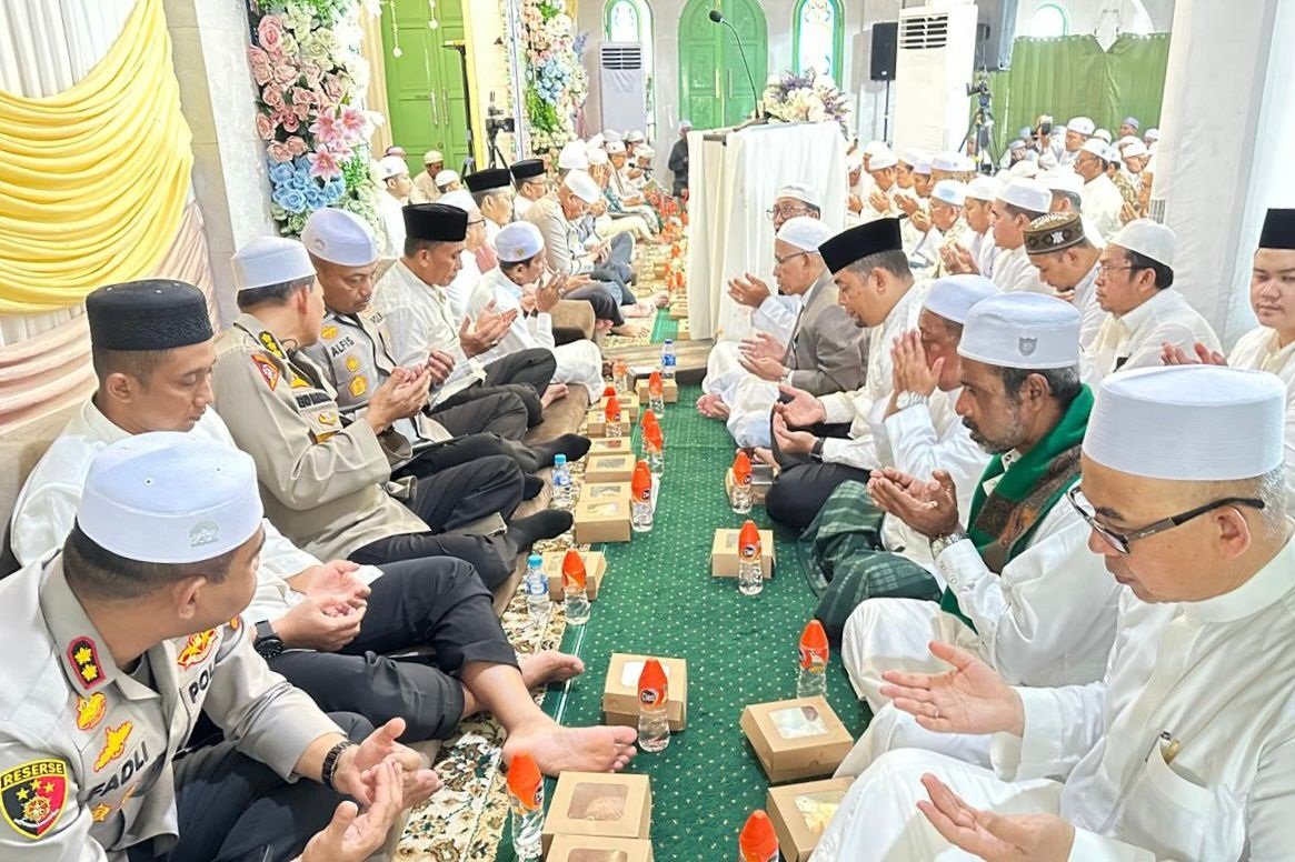 Haul Datu Kalampayan Jadi Momentum Syukur 1 Hal 4 4 Klm Martapura Puncak Haul