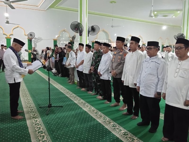 Bupati Kotabaru Kukuhan Panitia MTQ Nasional ke-56 Tingkat Kabupaten 1 Hal 4 Kotabaru 4 klm