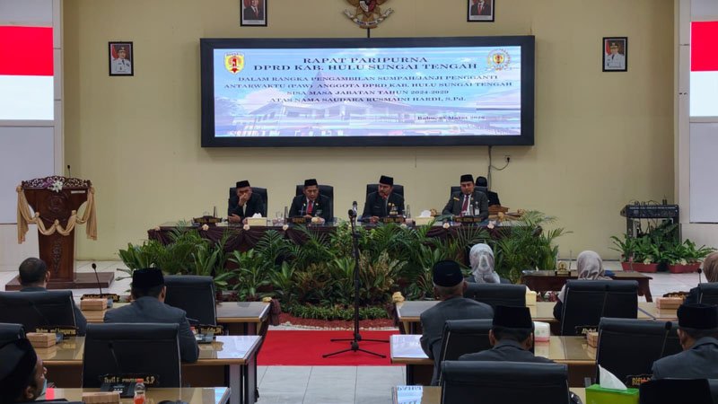 DPRD HST Gelar Paripurna PAW Rusmaini Hardi Duduk jadi Wakil Rakyat 1 Hal 8 HST Adv 1 3 klm