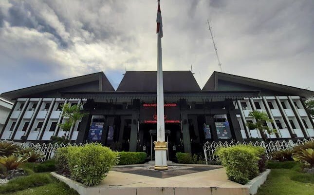 Pemko Banjarmasin Gelar Shalat Idul Fitri Perdana di Halaman Balai Kota