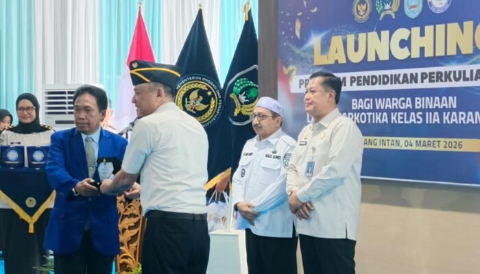 ‎Perdana di Kalsel, 29 Warga Binaan Lapas Narkotika Kelas IIA Karang Intan Resmi Kuliah S1