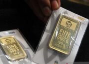 Harga Emas Antam Turun