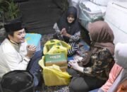 Wagub Kalsel Berbagi Sahur dengan Warga Kurang Mampu, Acil Galuh Tak Kuasa Menahan Haru