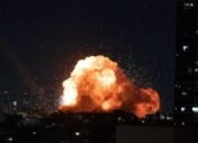 Iran Serang Kilang Minyak dan Tangki BBM Israel